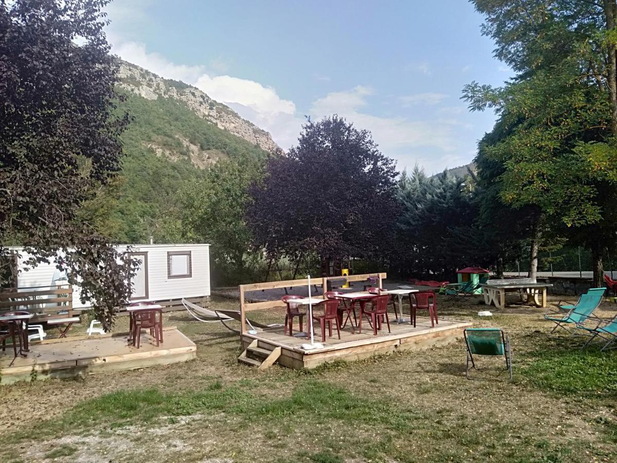 Camping Du Lac Saint-Julien-du-Verdon Eksteriør billede
