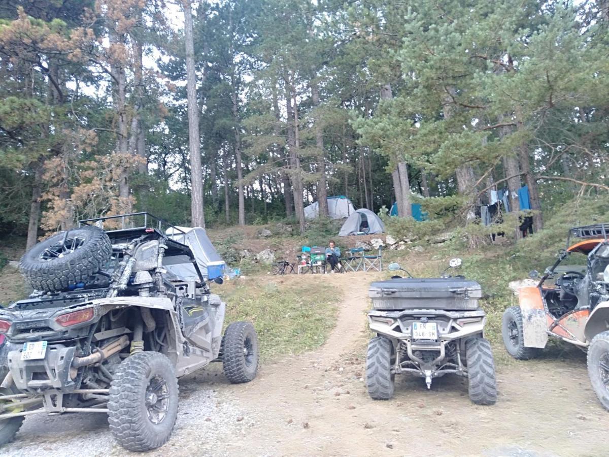 Camping Du Lac Saint-Julien-du-Verdon Eksteriør billede