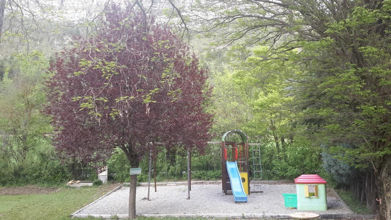 Camping Du Lac Saint-Julien-du-Verdon Eksteriør billede