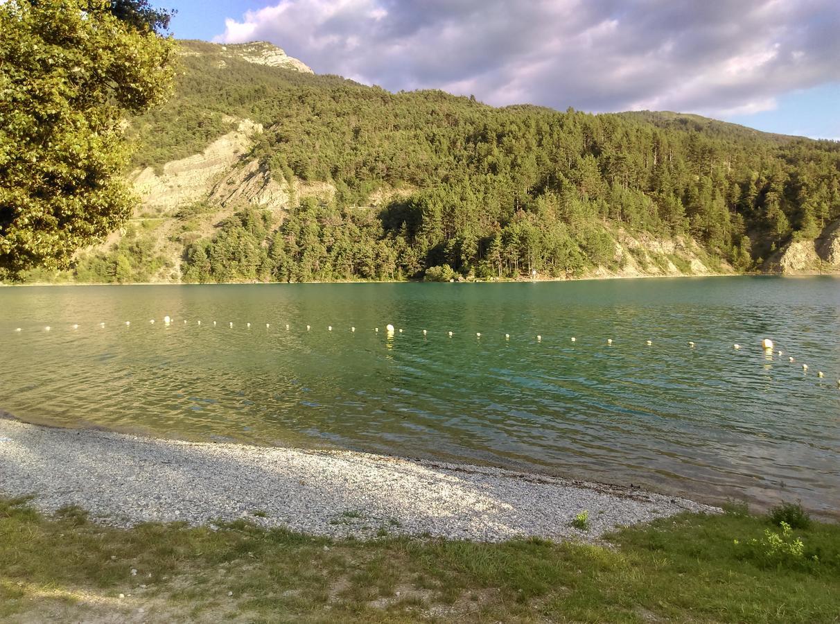 Camping Du Lac Saint-Julien-du-Verdon Eksteriør billede